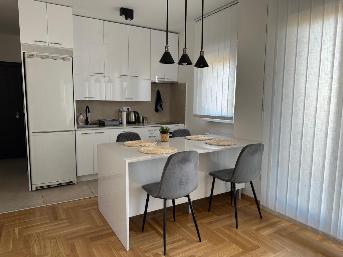 Apartment Aura Belgrad Exteriör bild