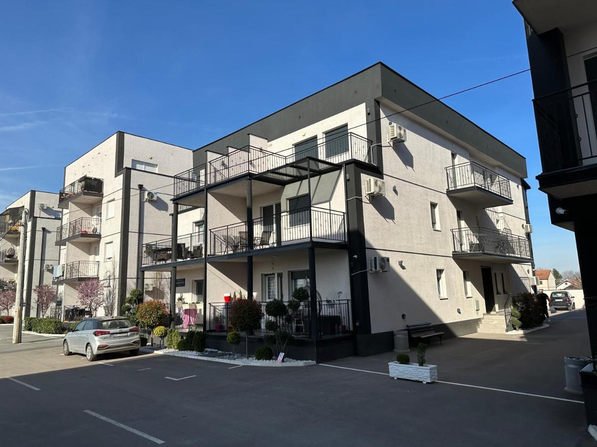 Apartment Aura Belgrad Exteriör bild